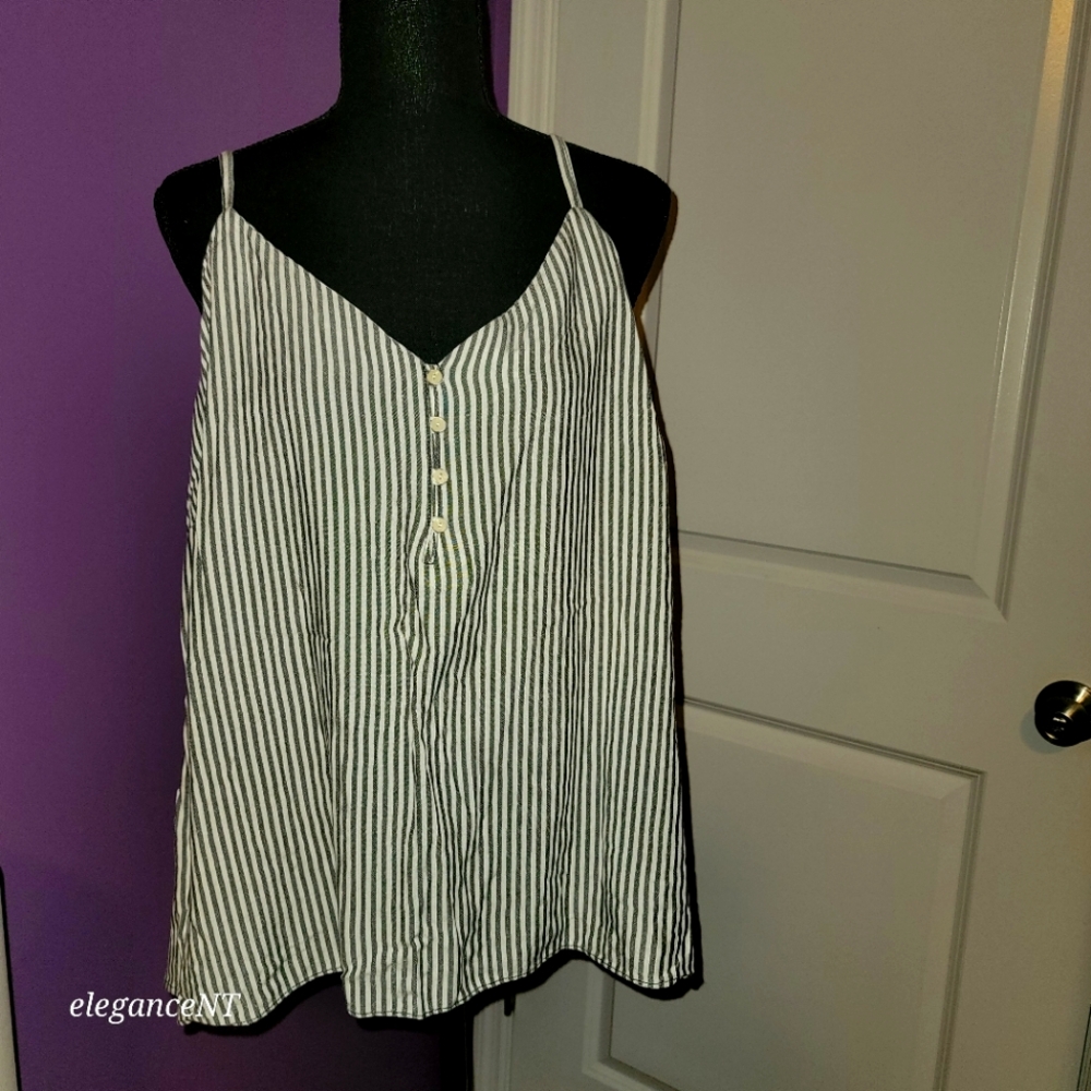 Old Navy Blue and White Buttoned Sleeveless Camisole Sz: XL